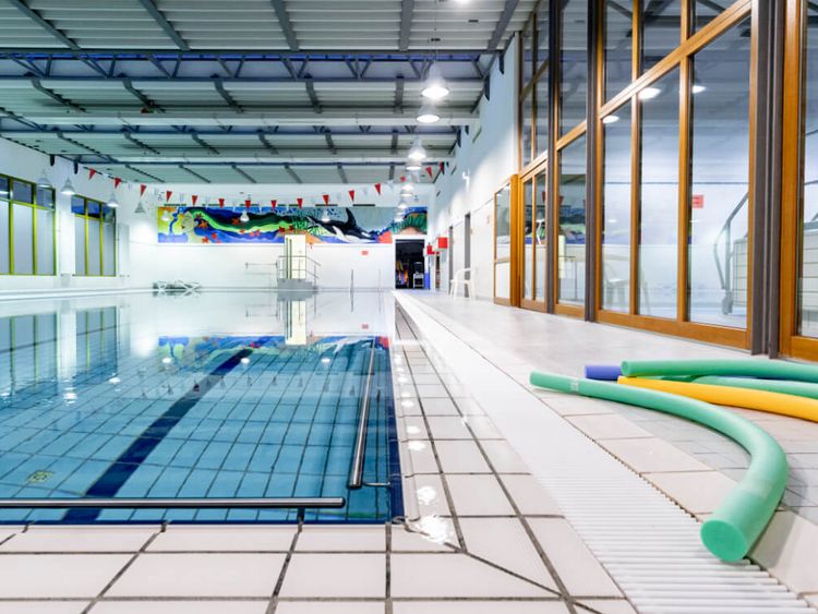 Schwimmhalle